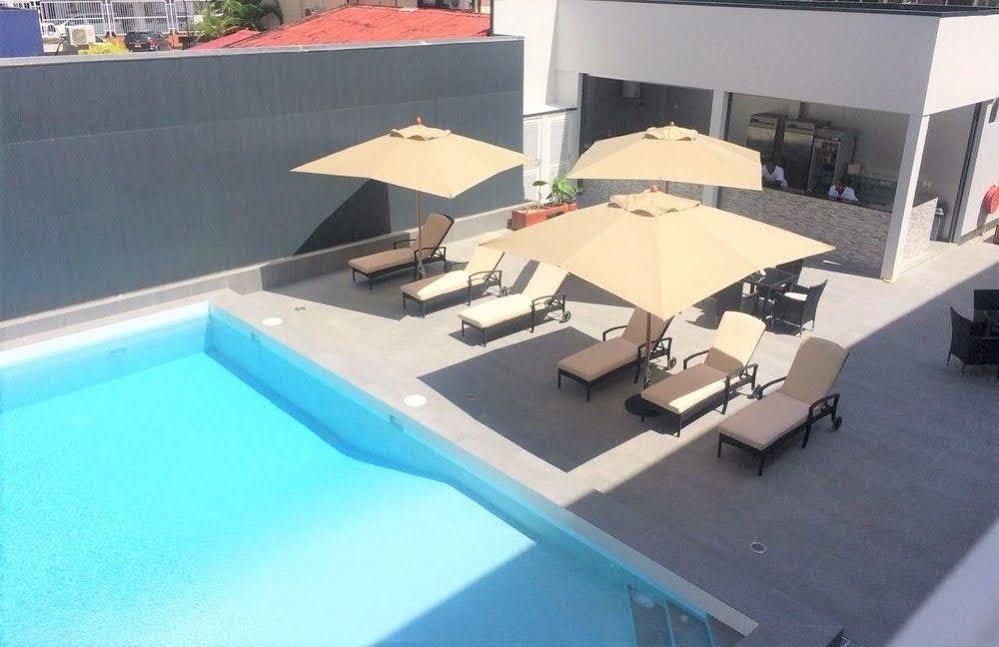 Queens Hotel Paramaribo Eksteriør bilde